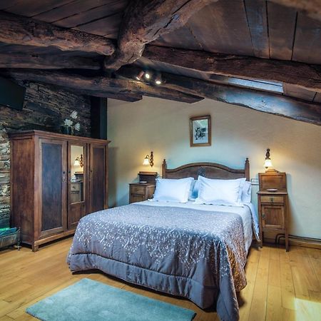 Apartamentos Rurales Casa Riveras Санта-Эулалия-де-Оскос Экстерьер фото