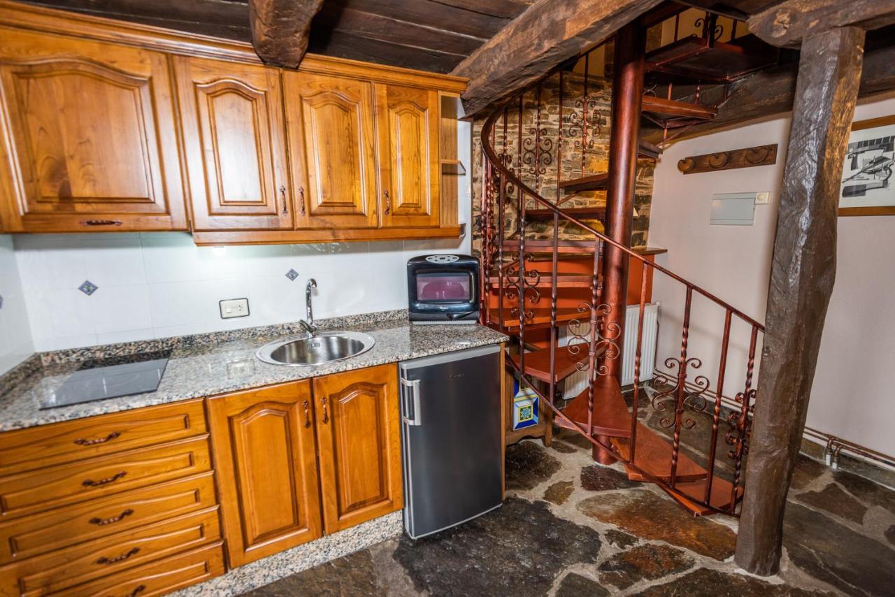 Apartamentos Rurales Casa Riveras Санта-Эулалия-де-Оскос Экстерьер фото
