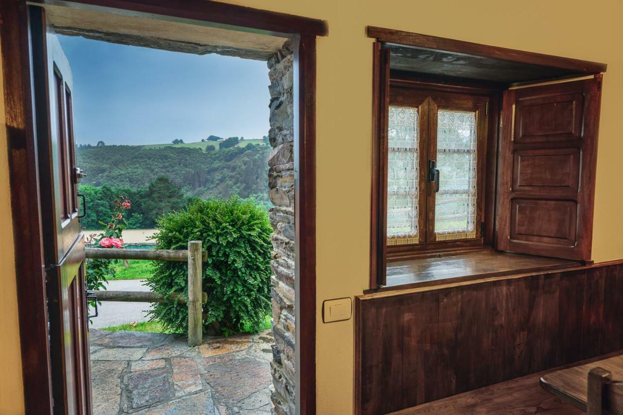 Apartamentos Rurales Casa Riveras Санта-Эулалия-де-Оскос Экстерьер фото