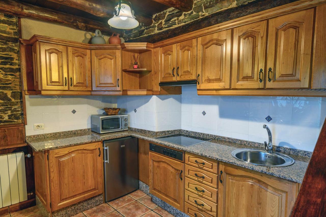 Apartamentos Rurales Casa Riveras Санта-Эулалия-де-Оскос Экстерьер фото