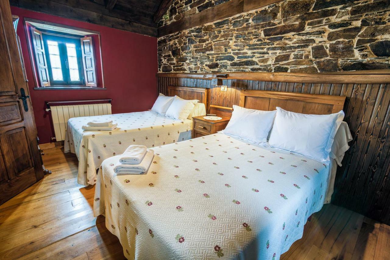 Apartamentos Rurales Casa Riveras Санта-Эулалия-де-Оскос Экстерьер фото