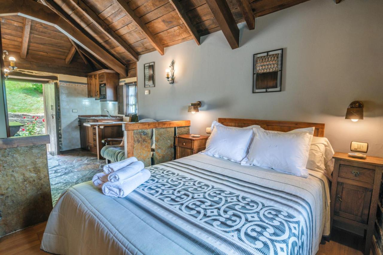 Apartamentos Rurales Casa Riveras Санта-Эулалия-де-Оскос Экстерьер фото